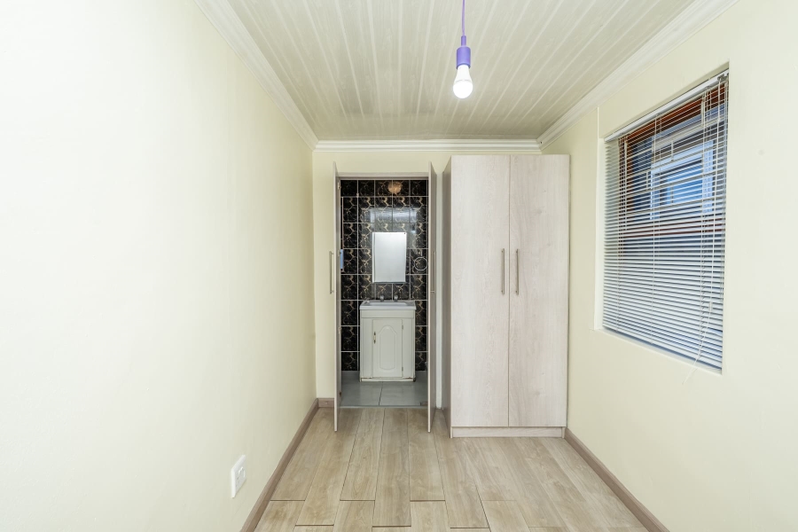 3 Bedroom Property for Sale in Protea Village Western Cape